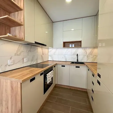 I&i 3 Bedrooms Ii קרגיובאק